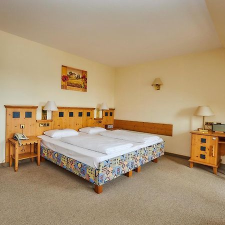 Flair-Hotel Zum Benediktiner Schwarzach am Main Εξωτερικό φωτογραφία