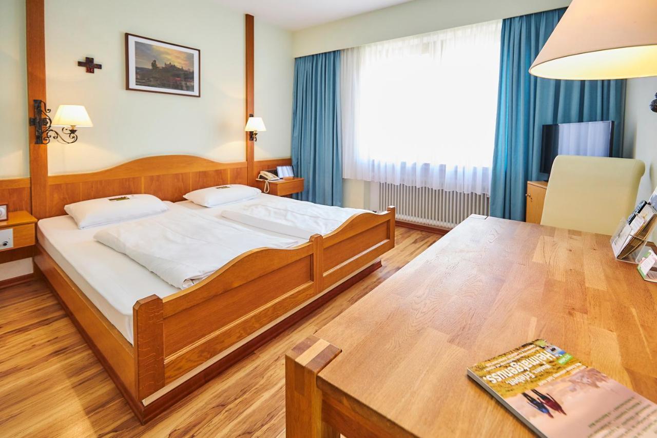Flair-Hotel Zum Benediktiner Schwarzach am Main Εξωτερικό φωτογραφία